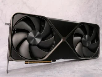 Распаковка и первый взгляд на Nvidia GeForce RTX 5090 Founders Edition