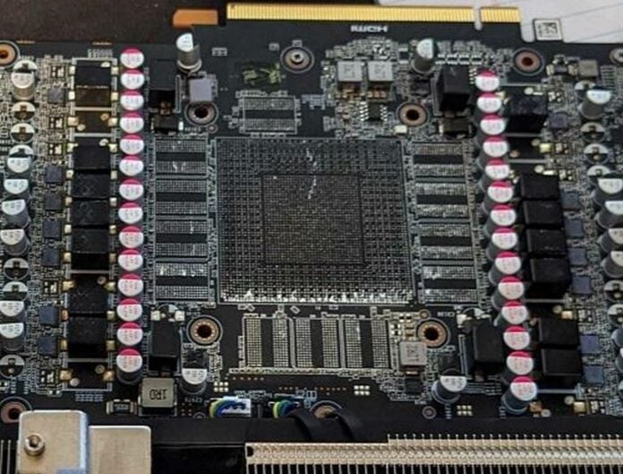 От мощного компьютера до пресс-папье покупатель разбирает графический процессор RTX 4090 перед возвратом