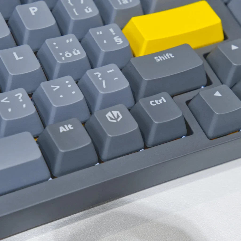 Endorfy Celeris 1800 добавляет магию смартфона к игровым клавиатурам