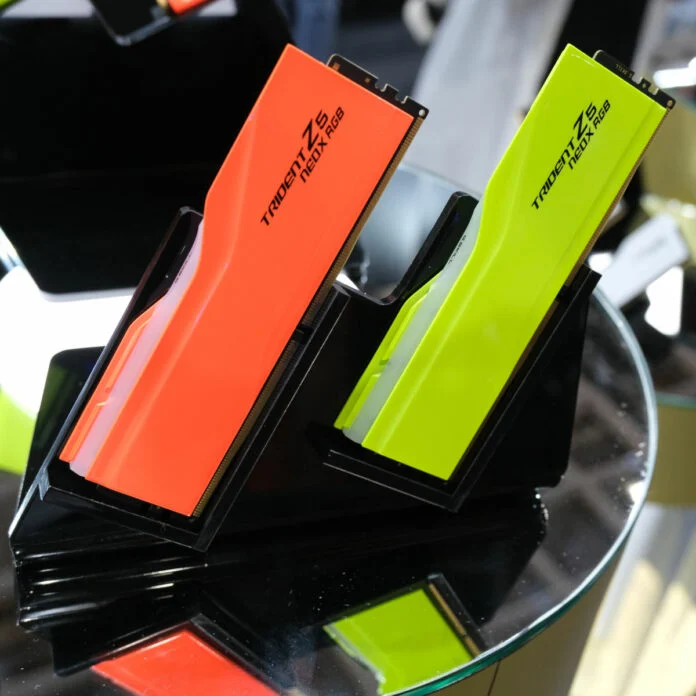 Мы не можем оторвать глаз от новой красочной и быстрой оперативной памяти Trident Z5 NeoX RGB от G.Skill