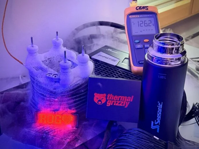 Компания Asus заявляет о восьми мировых рекордах, установленных с помощью материнской платы WRX90 Sage AMD Ryzen Threadripper 9000