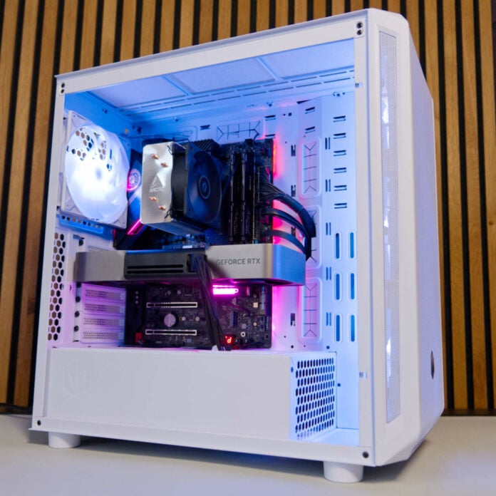 Обзор Endorfy Arx 700 ARGB: в белом все лучше