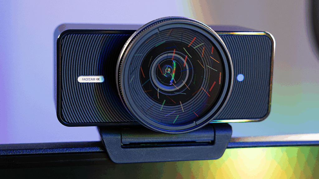 Придайте своим трансляциям дополнительную четкость с помощью веб-камеры Corsair Elgato 4K