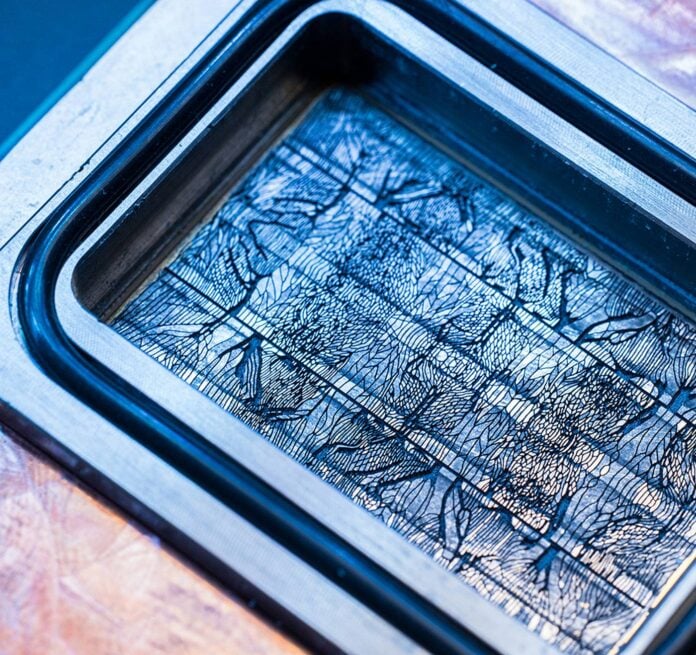 Microsoft протравливает жидкие каналы в кремнии, чтобы улучшить охлаждение в три раза