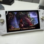 В грядущей портативной консоли Zotac Zone Pro будет установлен 12-ядерный процессор Ryzen и 7-дюймовый AMOLED-экран