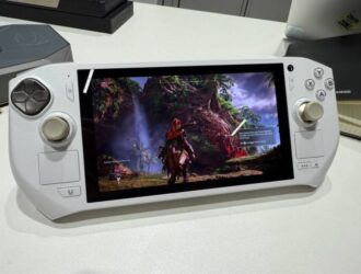 В грядущей портативной консоли Zotac Zone Pro будет установлен 12-ядерный процессор Ryzen и 7-дюймовый AMOLED-экран