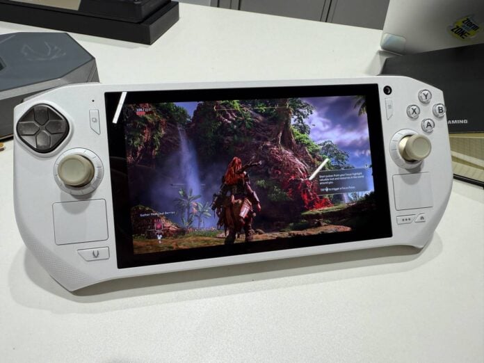 В грядущей портативной консоли Zotac Zone Pro будет установлен 12-ядерный процессор Ryzen и 7-дюймовый AMOLED-экран