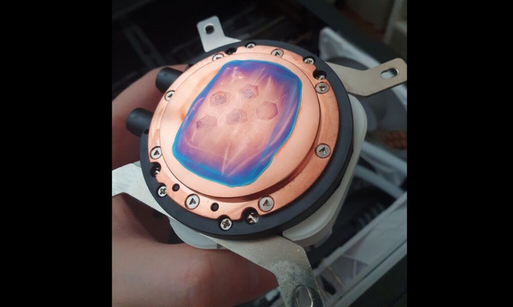 Будьте осторожны с термопастой этого производителя: не покупайте ее, она вызывает коррозию и опасна для вашего здоровья