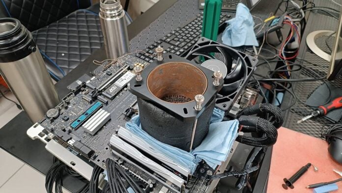 Немецкий оверклокер установил мировой рекорд DDR5, превысив отметку в 13 ГТ/с