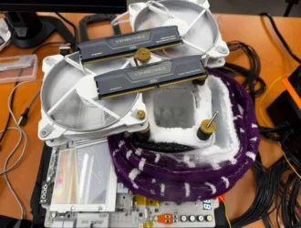 Материнская плата Gigabyte Z890 Aorus Tachyon Ice установила новый мировой рекорд для DDR5 — 13 530 МТ/с