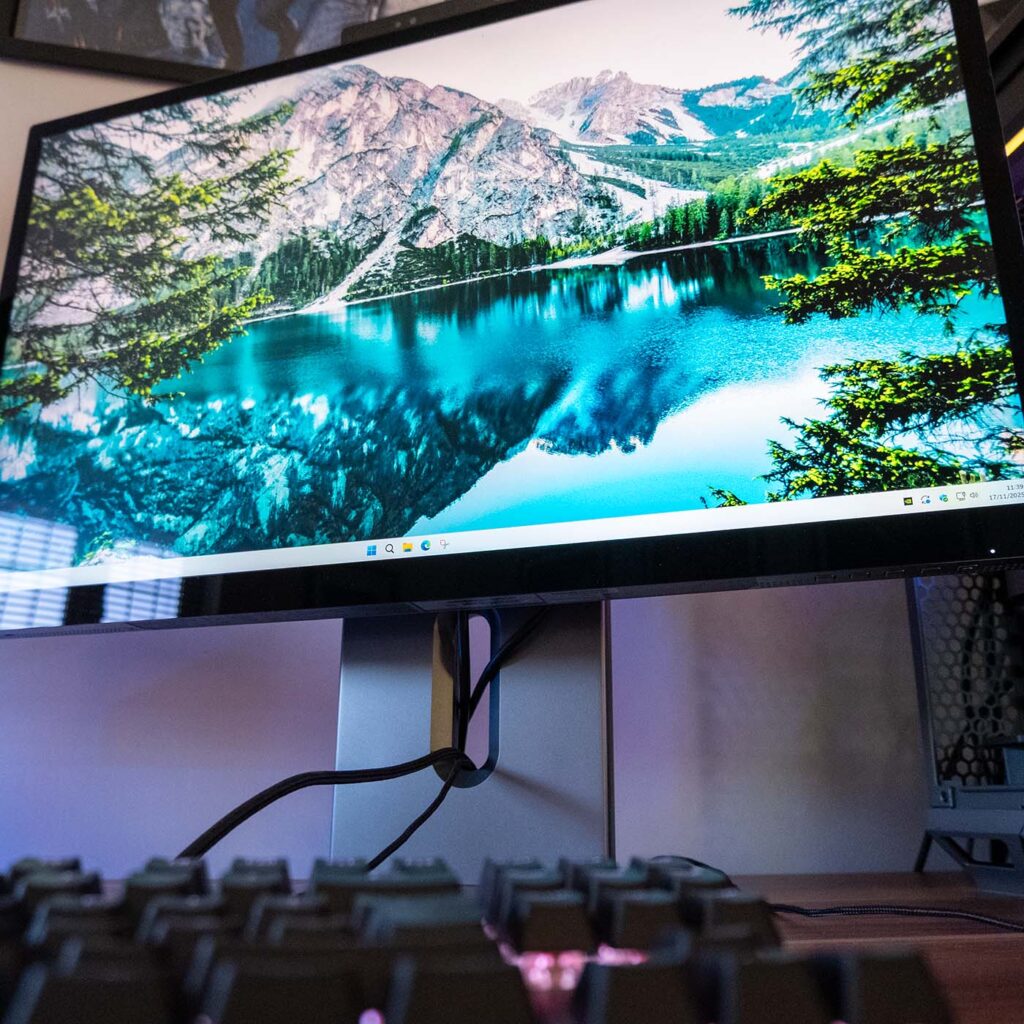 Обзор Philips Brilliance 5K 27E3U7903: достойная альтернатива Apple Studio Display