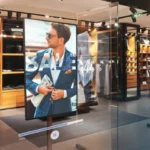 Новые цифровые вывески Philips серии 5000 оснащены функцией ускорения с помощью искусственного интеллекта и облачным дистанционным управлением