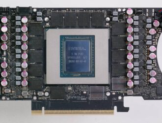 При разборке Nvidia RTX 6000D выяснилось, что видеокарта оснащена 84 ГБ видеопамяти на чипах по 3 ГБ