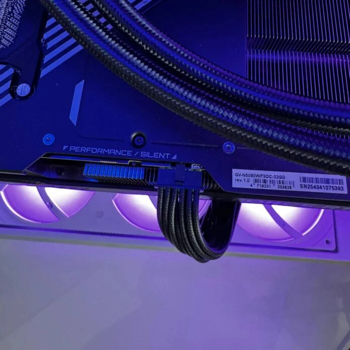 Сообщается, что кабели MSI с жёлтой маркировкой 12V-2×6 отсоединяются без участия пользователя