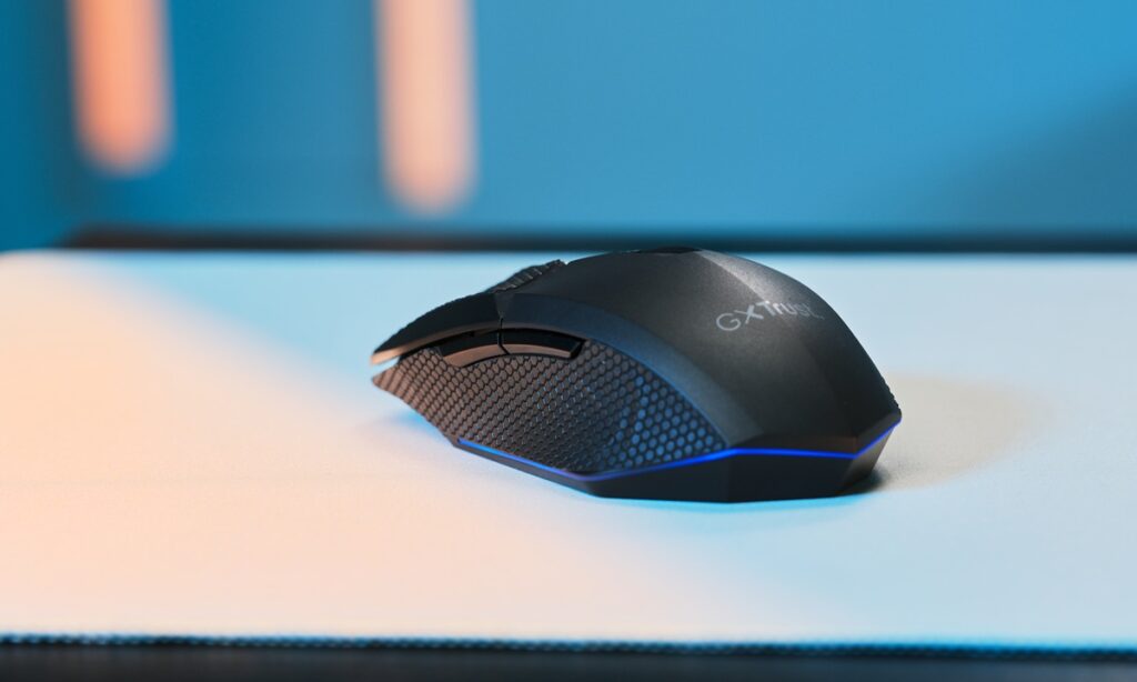 Trust GXT 122 Felox+: красочная и доступная игровая мышь