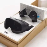 Утечка видео с распаковкой и настройкой Steam Frame, позволяющая рассмотреть VR-гарнитуру и дополнительные аксессуары